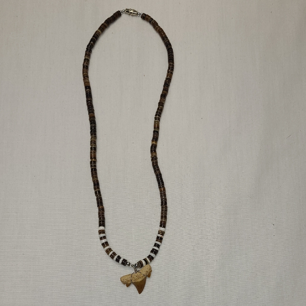 Vintage Surf Brown and White Beaded Necklace with Shark Tooth Pendant 20 Inches